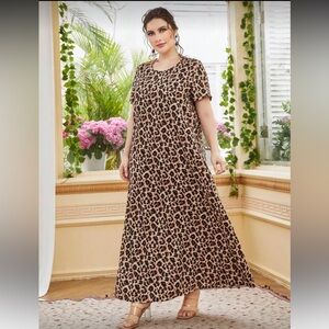 Elegant Leopard Print Maxi Short Sleeve Plus Size Dress Size 2X